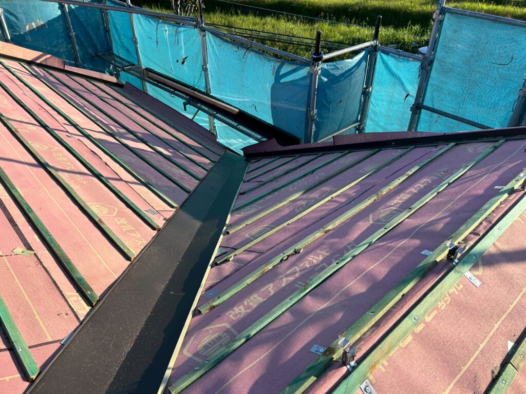 谷樋板金施工